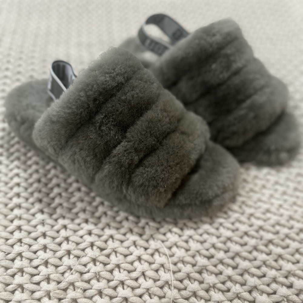 Ugg Slippers women’s 7